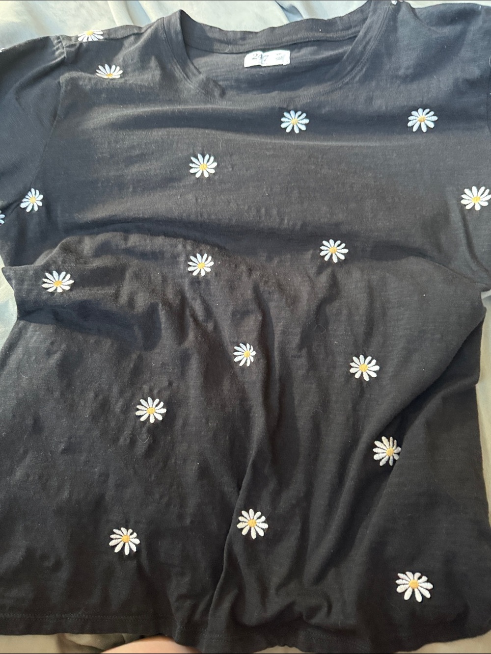 Maurices Black Short Sleeve Tee with White and Yellow Daisy Accents